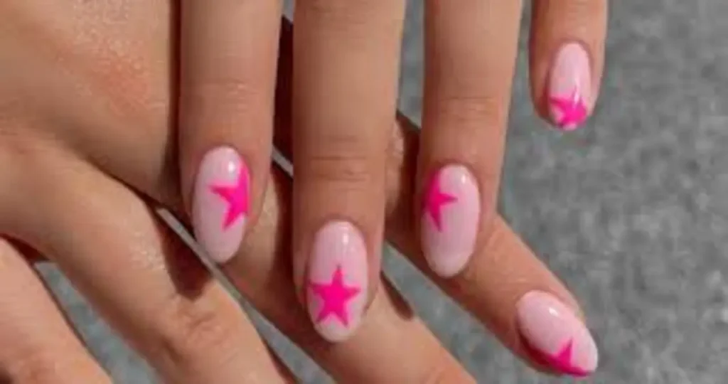 Preppy Nails: How to Achieve the Perfect Collegiate Manicure Preppy Nails: How to Achieve the Perfect Collegiate Manicure